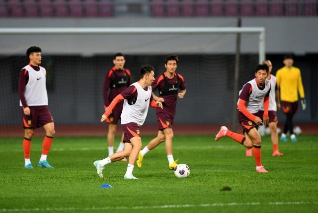 kaiyun-中印之战如何用好海港双星 最后一练拆解最后悬念